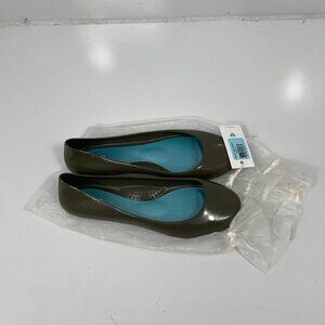 Oka-B Womens Taylor Green Round Toe Slip-On Casual Ballet Flats Size 8 NWT